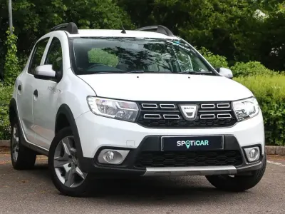 Gebraucht Dacia Sandero Comfort 90 PS (66 kW) 2020 Weiß Kleinwagen