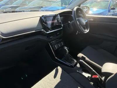 Usado VW T-Cross Life 115 HP (84 kW) 2025 Cinzento SUV