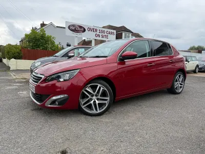 Used Peugeot 308 115 HP (84 kW) 2014 Red Hatchback