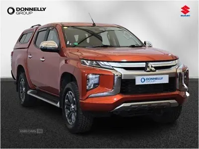 Used Mitsubishi L200 Warrior 150 HP (110 kW) 2020 Orange Pickup