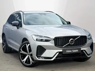 Used Volvo XC60 Plus 250 HP (183 kW) 2024 Silver SUV