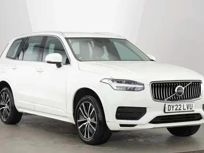 Used Volvo XC90 Momentum 235 HP (172 kW) 2022 White SUV