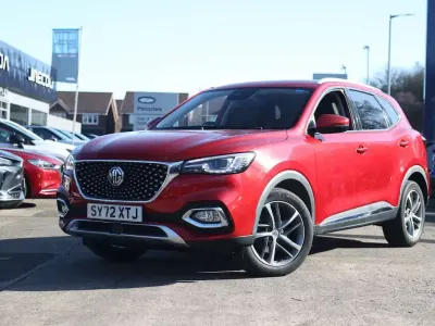 Used MG HS Exclusive 2023 Red SUV