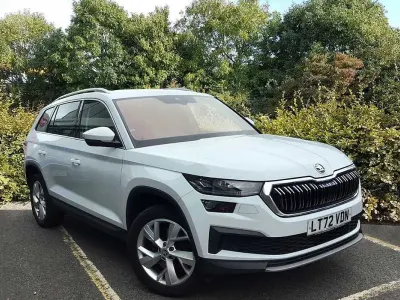 Used Skoda Kodiaq SE L 140 HP (102 kW) 2022 Moon white metallic SUV