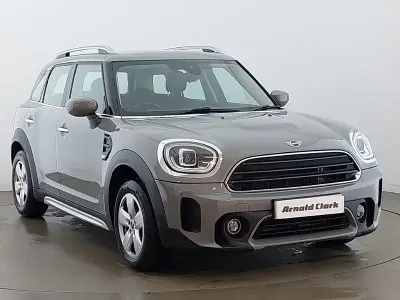 Begagnad Mini Cooper Comfort 136 HK (100 kW) 2022 Grå Halvkombi
