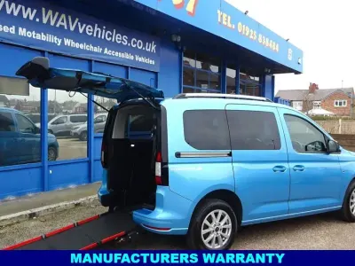 Used Ford Tourneo Connect Titanium 122 HP (89 kW) 2023 Blue MPV