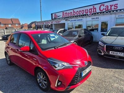 Usado Toyota Yaris 2017 Vermelho Citadino