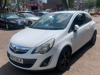 Used Vauxhall Corsa 83 HP (61 kW) 2013 White Hatchback