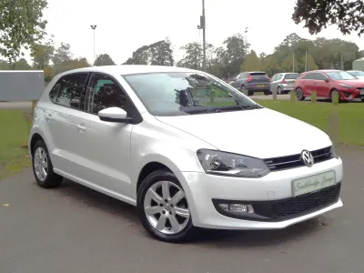 Used VW Polo Edition 70 HP (51 kW) 2014 Candy white Hatchback