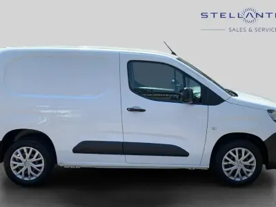 Used Citroën Berlingo 101 HP (74 kW) 2021 White MPV