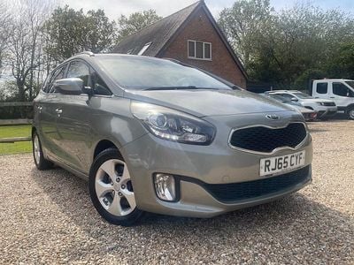 Used Kia Carens 2015 Silver MPV