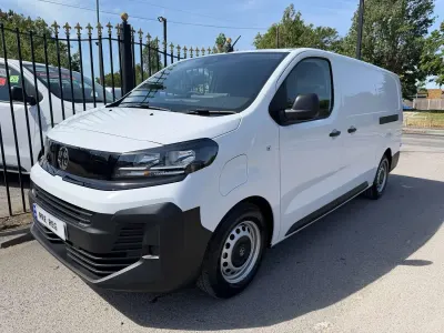 New Vauxhall Vivaro 100 kW (136 HP) 2026 White MPV