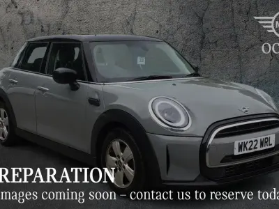 Używany Mini Cooper Classic 134 KM (98 kW) 2022 Szary Hatchback