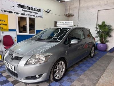 Silver Used 2009 Toyota Auris SR Hatchback | £4,215 (Fair price)