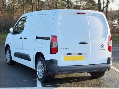 Used Citroën Berlingo 75 HP (55 kW) 2019 White MPV
