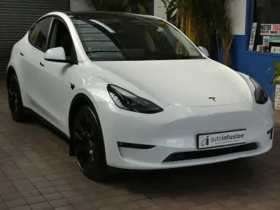 Used Tesla Model Y Long Range AWD 282 kW (384 HP) 2022 White SUV