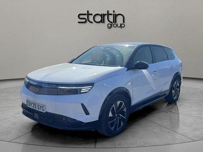Second-hand Vauxhall Grandland 154 kW (210 CP) 2025 Alb SUV