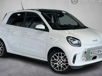 Used Smart ForFour Electric Drive Exclusive 60 kW (82 HP) 2022 White Hatchback