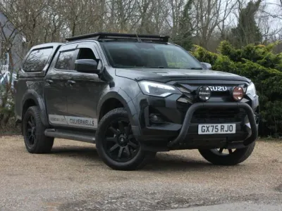 New Isuzu D-Max 2025 Black Pickup