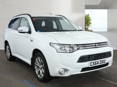 Używany Mitsubishi Outlander P-HEV 2014 Biały Kombi