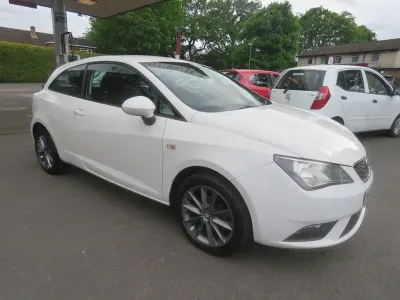 Używany Seat Ibiza I-Tech 2014 Biały Coupe