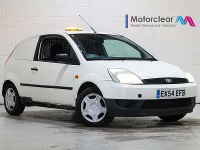 Used Ford Fiesta 68 HP (50 kW) 2004 White Hatchback