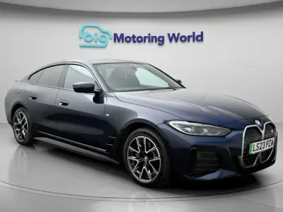 Usado BMW i4 M Sport 250 kW (340 CV) 2023 Azul Berlina