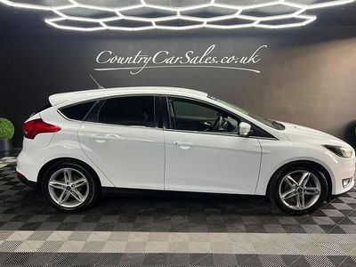 Used Ford Focus Zetec 100 HP (73 kW) 2017 White Hatchback