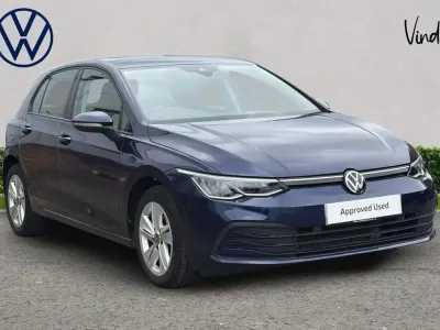 Used VW Golf VIII Life 130 HP (95 kW) 2023 Blue Hatchback
