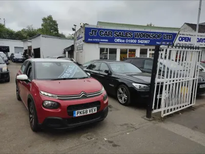 Używany Citroën C3 Feel 2018 Czerwony Hatchback