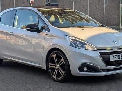 White Used 2016 Peugeot 208 GT-line Hatchback | £5,000 (Fair price)