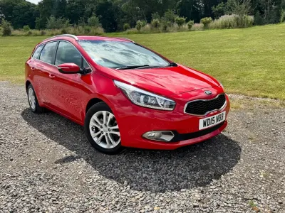 Used Kia Ceed 2015 Red Hatchback