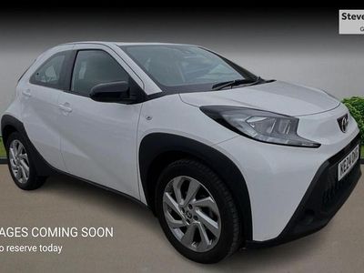 Used Toyota Aygo X PURE 72 HP (52 kW) 2024 White SUV