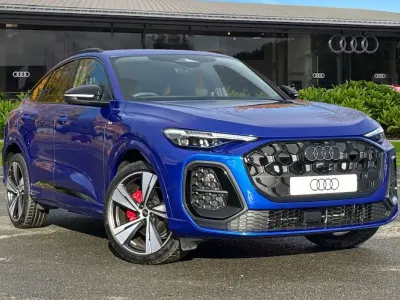 Novo Audi Q5 Sportback Comfort 268 HP (197 kW) 2025 Azul SUV