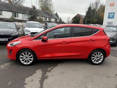 Used Ford Fiesta Titanium 125 HP (91 kW) 2018 Red Hatchback