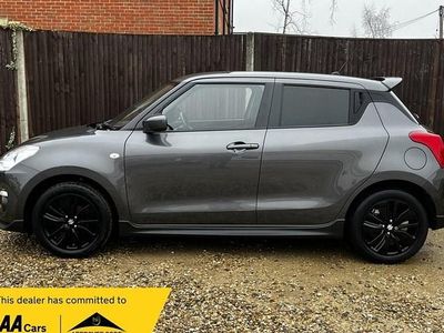 Usado Suzuki Swift 90 HP (66 kW) 2019 Cinzento Citadino