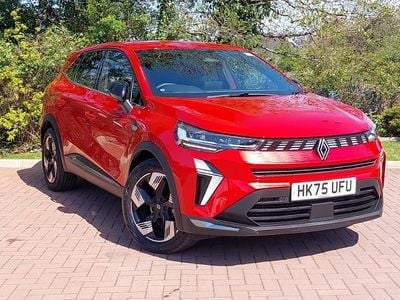 Begagnad Renault Symbioz Techno 140 HK (102 kW) 2025 Röd SUV