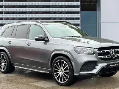Usado Mercedes GLS400 Night 330 HP (242 kW) 2023 Cinzento SUV