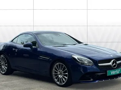 Usado Mercedes E250 AMG line 204 HP (150 kW) 2017 Azul Cabrios