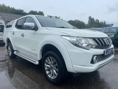 Used Mitsubishi L200 2017 White Pickup