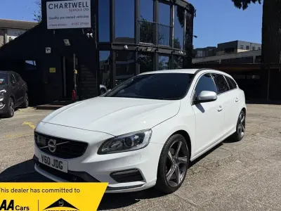 Usado Volvo V60 R-Design 150 HP (110 kW) 2015 Branco Carrinha