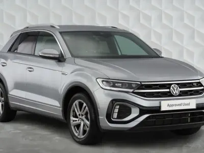 Używany VW T-Roc R-line 150 KM (110 kW) 2025 Srebrny SUV