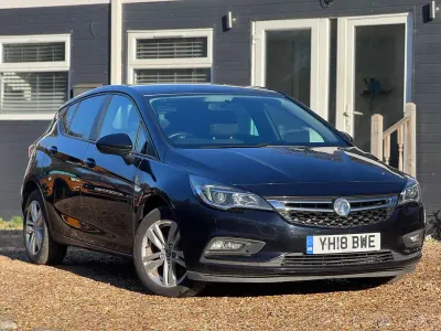 Used Vauxhall Astra 136 HP (100 kW) 2018 Blue Hatchback