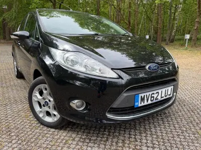 Usado Ford Fiesta Zetec 94 HP (69 kW) 2012