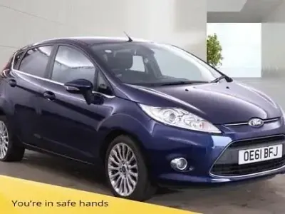 Używany Ford Fiesta Titanium 118 KM (86 kW) 2012 Niebieski Hatchback