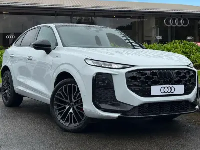 New Audi Q3 Sportback Comfort 150 HP (110 kW) 2026 Red SUV