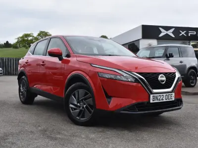 Used Nissan Qashqai Acenta Premium 2022 Red SUV