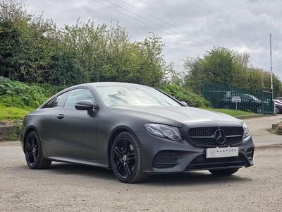 Begagnad Mercedes E220 AMG line 194 HK (142 kW) 2019 Röd Sportkupé