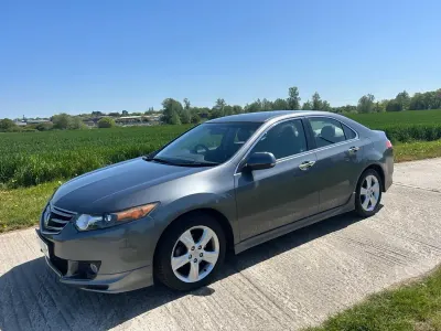 Używany Honda Accord ES 2009 Srebrny Sedan/Limuzyna