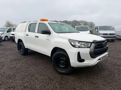 Used Toyota HiLux Active 150 HP (110 kW) 2021 White Pickup